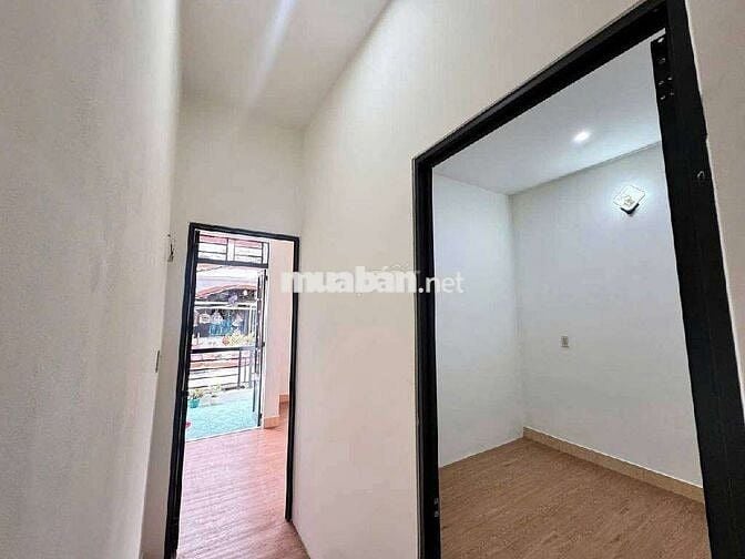 Bình Tân - Bán nhà 3 tầng 32m2 đường Lê đình cẩn 4ty5