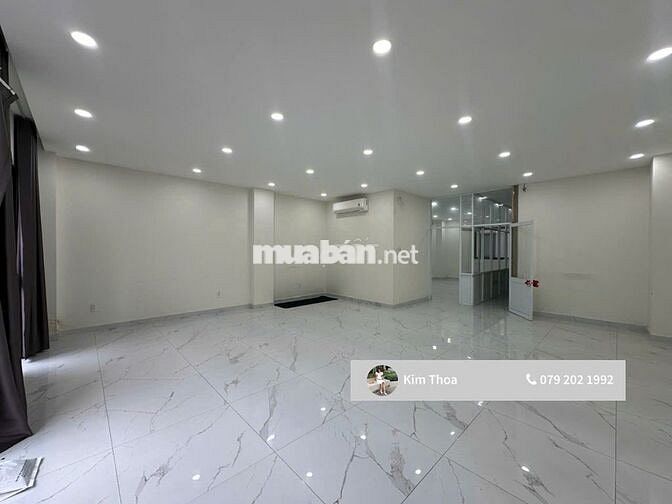 Văn phòng 85m2 ngăn 2 phòng, có thang máy máy lạnh hầm xe. Giá 12,5 tr