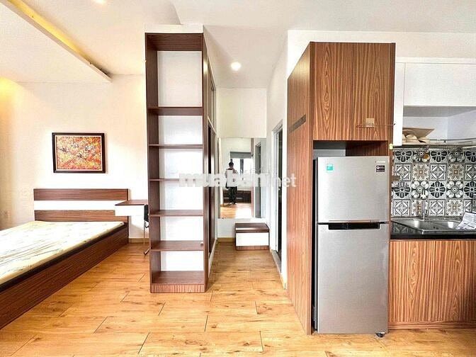 Cho Thê Căn Hộ Bancol Máy Giặt Riêng Luxury Rộng 40m2 Ngay Chợ Bàn Cờ