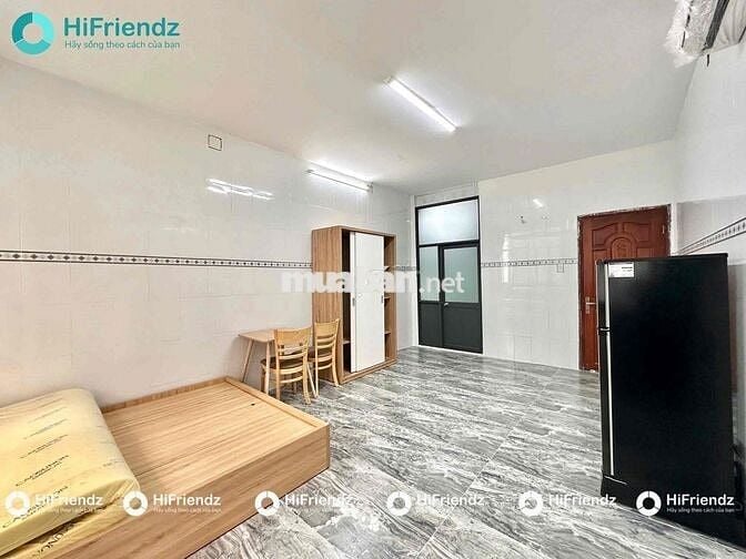 phòng siêu rộng 35m2 full nội thất sát bên bến xe quận 8