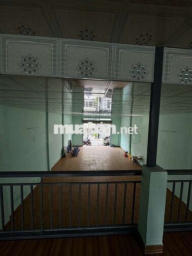 CHO THUÊ KHO 200M2 ĐƯỜNG TÂN KỲ TÂN QUÝ HẺM XE TẢI LỚN NỀN GẠCH CÓ GÁC