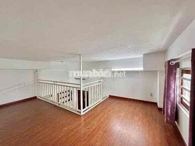 Phòng Gác Cao Full Nội Thất Cửa Sổ Trời Giá Rẻ Gần Lotte Quận 7