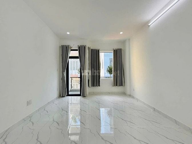 Chủ kẹt vốn cần bán gấp nhà 61,3m2 giá 2tỷ100triệu Nguyễn Minh Hoàng 