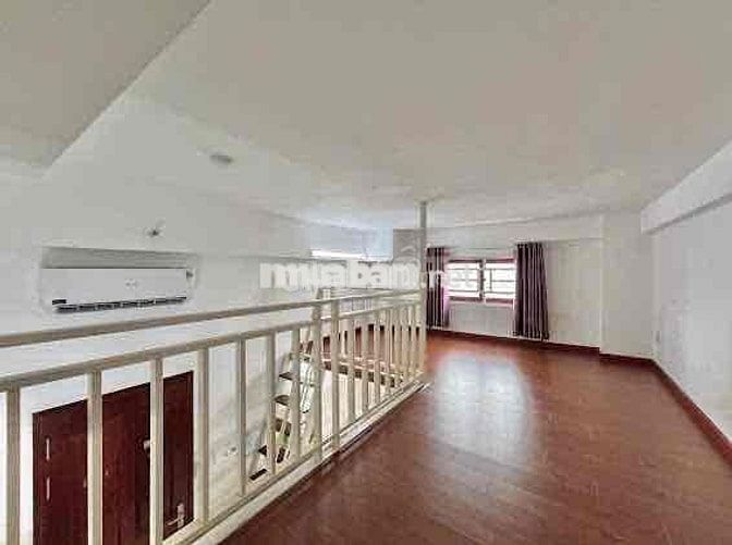 Phòng Gác Cao Full Nội Thất Cửa Sổ Trời Giá Rẻ Gần Lotte Quận 7