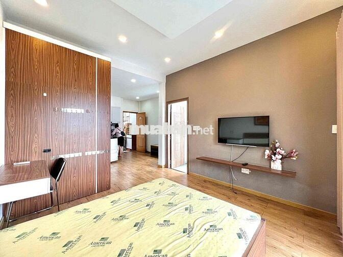 Cho Thê Căn Hộ Bancol Máy Giặt Riêng Luxury Rộng 40m2 Ngay Chợ Bàn Cờ