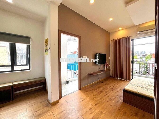 Cho Thê Căn Hộ Bancol Máy Giặt Riêng Luxury Rộng 40m2 Ngay Chợ Bàn Cờ