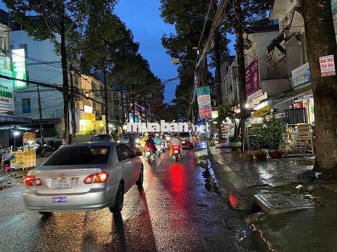 Chính chủ bán nhà Mặt Tiền Nguyễn Hiền