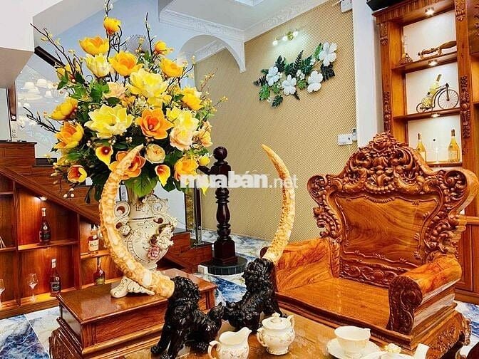 Chính chủ bán nhà Mặt Tiền Nguyễn Hiền