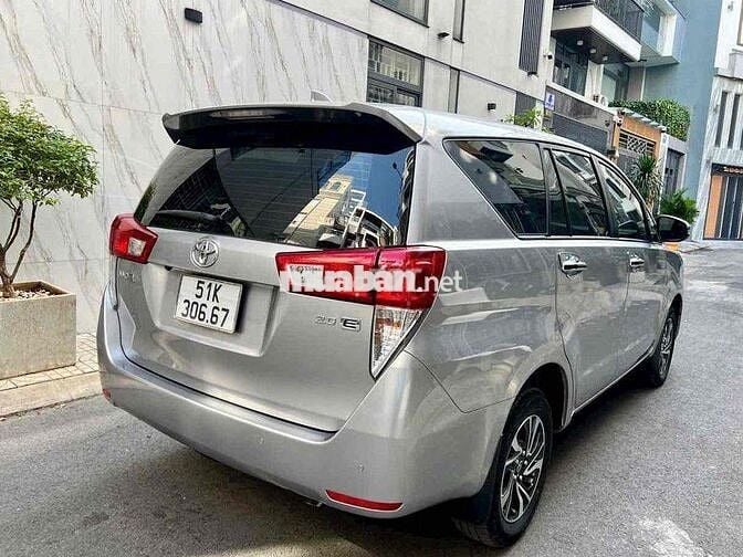 Toyota Innova 2022 E 2.0 MT - 68000 km