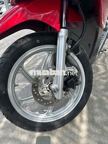 Honda Click 110 BXC màu đỏ đời 2011 bstp xe rin