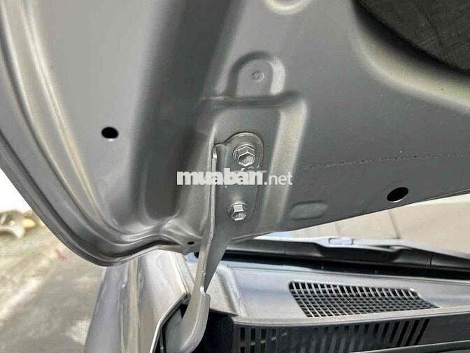 Toyota Innova 2022 E 2.0 MT - 68000 km