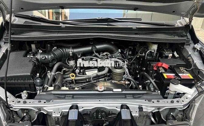 Toyota Innova 2022 E 2.0 MT - 68000 km