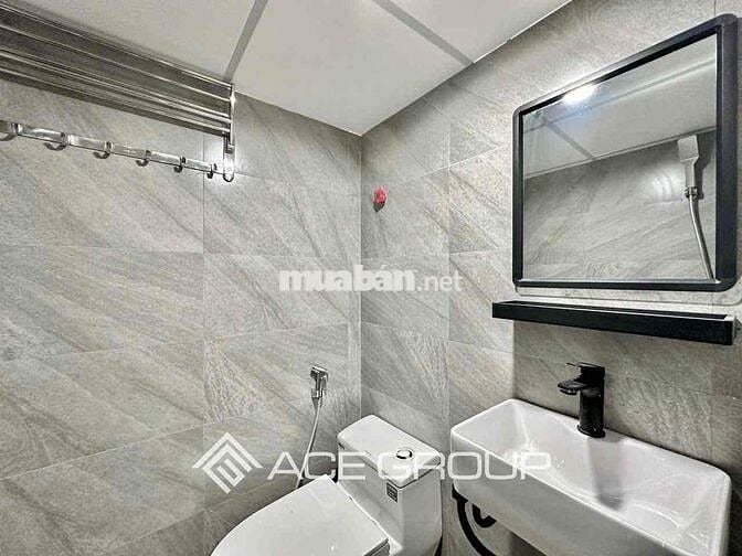 Căn Hộ Ban Công Thang Máy Bình Thạnh Gần Nguyễn Gia Trí Hàng Xanh Q1