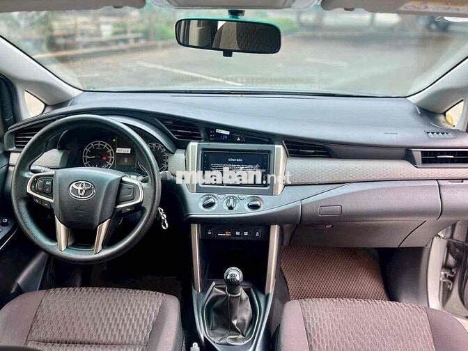 Toyota Innova 2022 E 2.0 MT - 68000 km