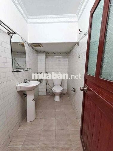 Nhà trệt 2 lầu trục chính hẻm 41 đường võ Trường Toản, An Hoà, NK