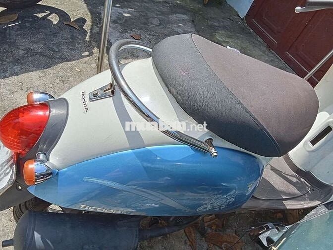 Honda tay ga Scoopy Fi 50cc bs67