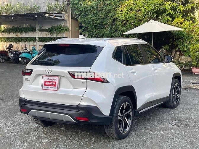 Toyota Yaris Cross 1.5D CVT 2024 xe hãng bán