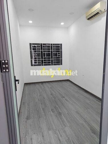 CHO THUE NHÀ HẺM 2 XE MÁY, 2 XET, TÔ HIÊN THANH Q.10