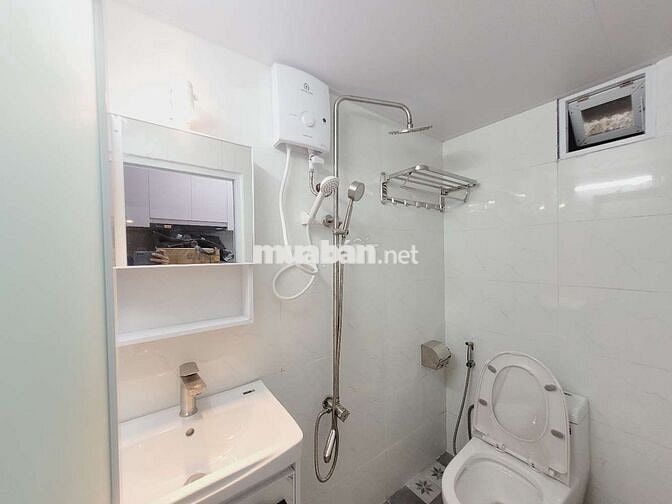 Nhà mới chính chủ cho thuê sát mặt tiền Hoàng Sa Quận 3