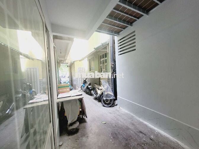 Nhà mới chính chủ cho thuê sát mặt tiền Hoàng Sa Quận 3
