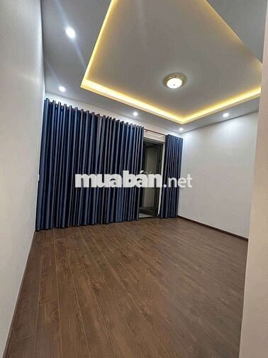 Chủ cần bán  nhà 3 mê mặt tiền Lê Thạch ,88m2