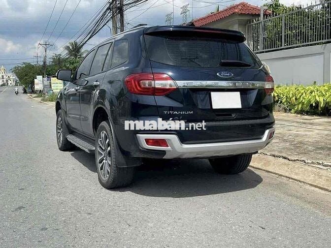 Ford Everest 2022 Titanium 2.0L 4x2 AT - 52000 km