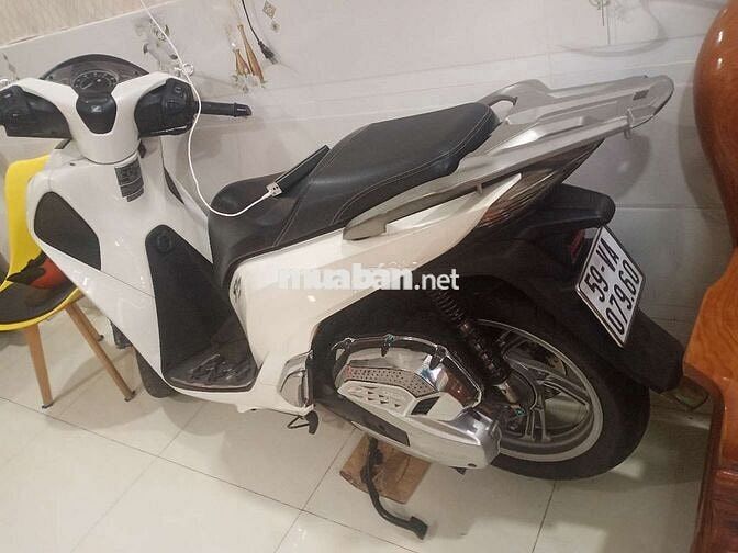 Chính chủ cần bán chiếc xe sh 150 cbs 2017