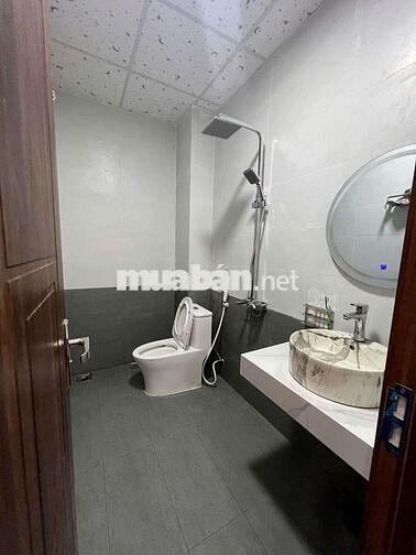 Chủ cần bán  nhà 3 mê mặt tiền Lê Thạch ,88m2