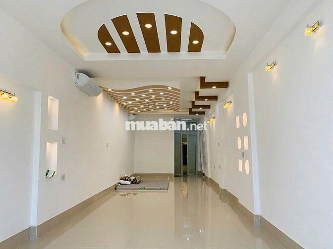 Nhà mặt tiền KD 1 trệt 4 lầu 4x30m Đường 3/2, Cần Thơ