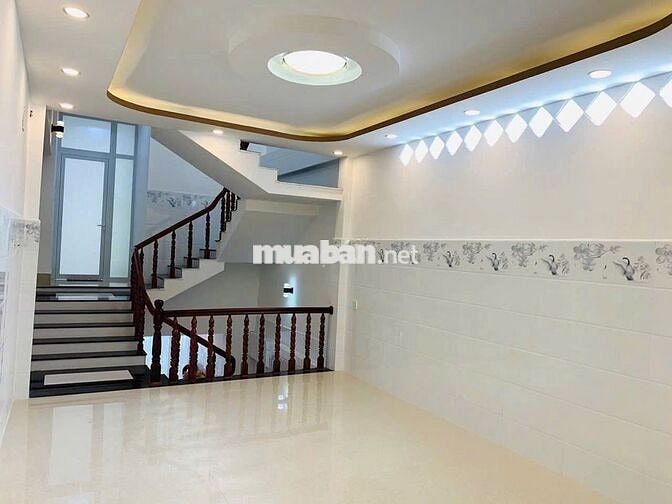 Nhà mặt tiền KD 1 trệt 4 lầu 4x30m Đường 3/2, Cần Thơ