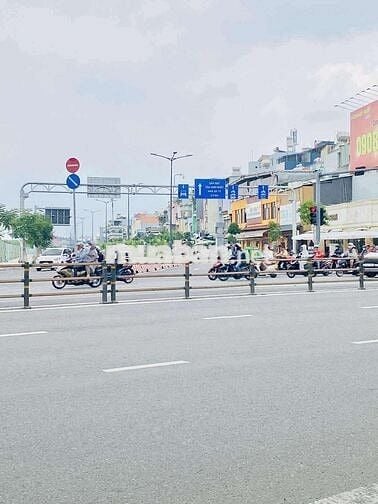 Bán nhà ngay đường Cộng Hòa Tân Bình sát ETOWN  Nhà ga T3,76m2 , Chợ