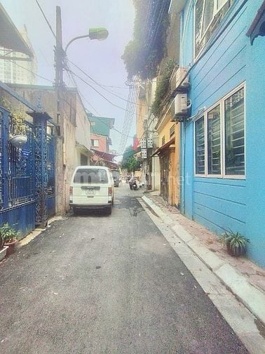 Bán nhà phố Yên Hoà, DT 65m2 x 3 tầng, MT 6,4m, cách ô tô 20m, phù hợp