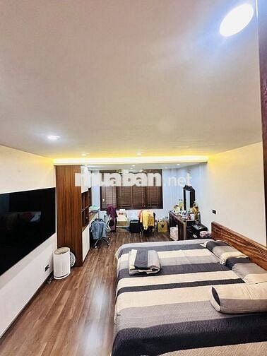 BÁN NHÀ ĐẸP – VỊ TRÍ VÀNG PHỐ LẠC LONG QUÂN – GẦN HỒ TÂY LỘNG GIÓ