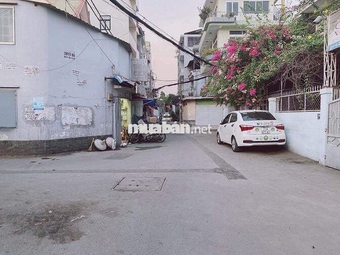 Bán Gấp nhà đường Quốc Lộ 13 -100m² (5.4m x 19m) Hẻm xe hơi -Nhỉnh 9tỷ