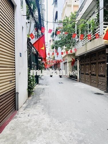 BÁN NHÀ ĐẸP – VỊ TRÍ VÀNG PHỐ LẠC LONG QUÂN – GẦN HỒ TÂY LỘNG GIÓ