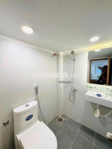 CĂN HỘ FULL NỘI THẤT CỬA SỔ TRỜI BAN CÔNG DUPLEX - 6.3Tr - 25m²