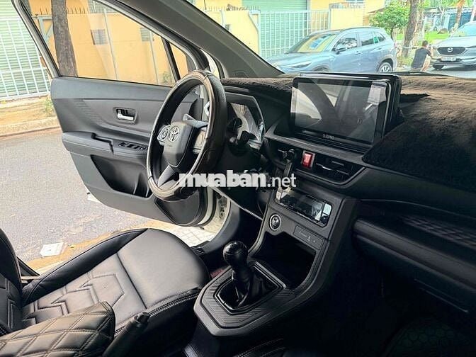 Toyota Avanza Premio 2023 MT - 42000 km