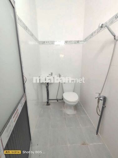 Nhà 2 tầng hẻm xe hơi 10tr/ tháng