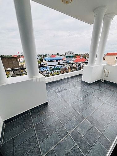 Nhà 4 tầng đường 8m gara ô tô - Chợ Vĩnh Khê - Gần Hoàng Huy An Đồng