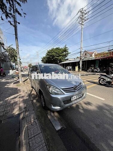 Toyota Innova 2009 V-198000 km