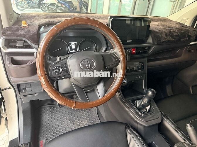 Toyota Avanza Premio 2023 MT - 42000 km