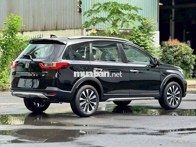 Honda BR-V 2025 L tặng 100% trước bạ