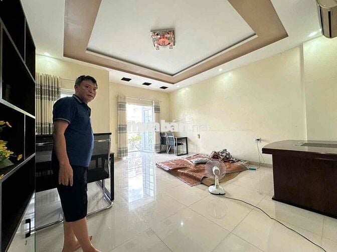 CHO THUÊ VĂN PHÒNG, ĐÃ CÓ SẴN BÀN GHẾ, WC RIÊNG, TRONG KHU CITYLAND