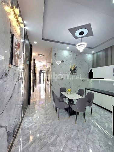 Bán gấp căn nhà tâm huyết Đoàn Văn Bơ - 50m2 - 3tỷ780 TL- bao sang tên