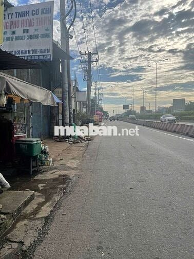 Cho thuê nhà quốc lộ 1 gần cầu vượt tân thời hiệp