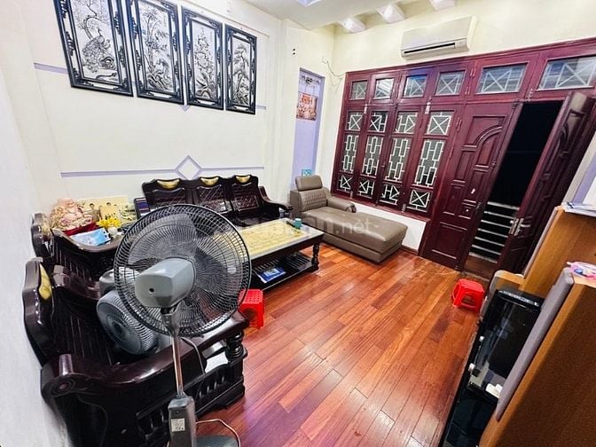 BÁN NHÀ CẦU GIẤY - XUÂN THỦY: SIÊU PHẨM PHÂN LÔ BÀN CỜ,ÔTÔ,KINH DOANH 