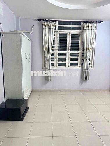 Quận 11 - minh phụng - hẻm 323/ 1 trệt 1 lửng 2 lầu - ST - 4 phòng