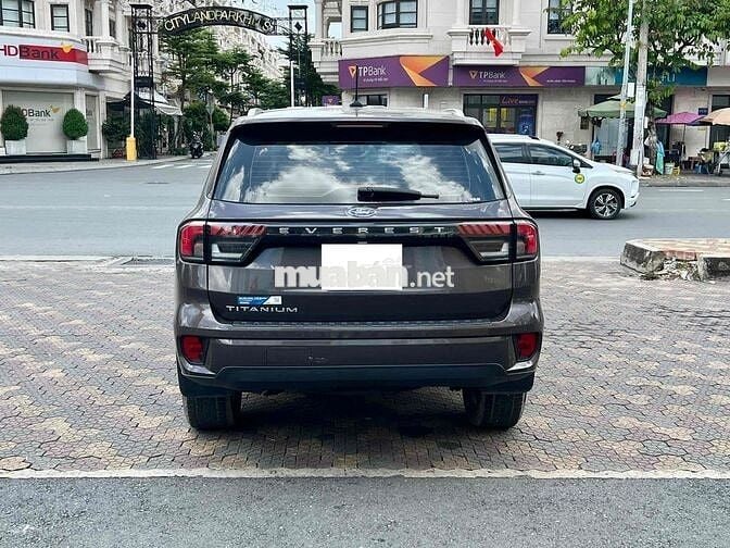 Everest Titanium 2024 4x4 - 31.000km -  VAT Cao