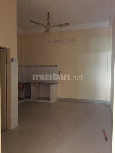 Nhà cho thuê nguyên căn 20tr/ tháng, 4.3x 16m, hẻm xe hơi 7m