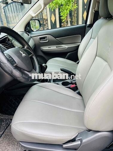 Mitsubishi Triton 2019 4x2 MT cực đẹp - 92000 km
